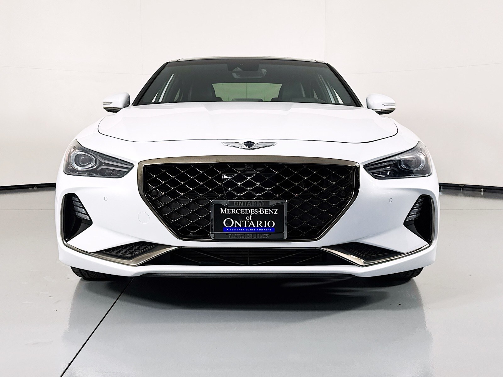2019 Genesis G70 2.0T Advanced photo 2