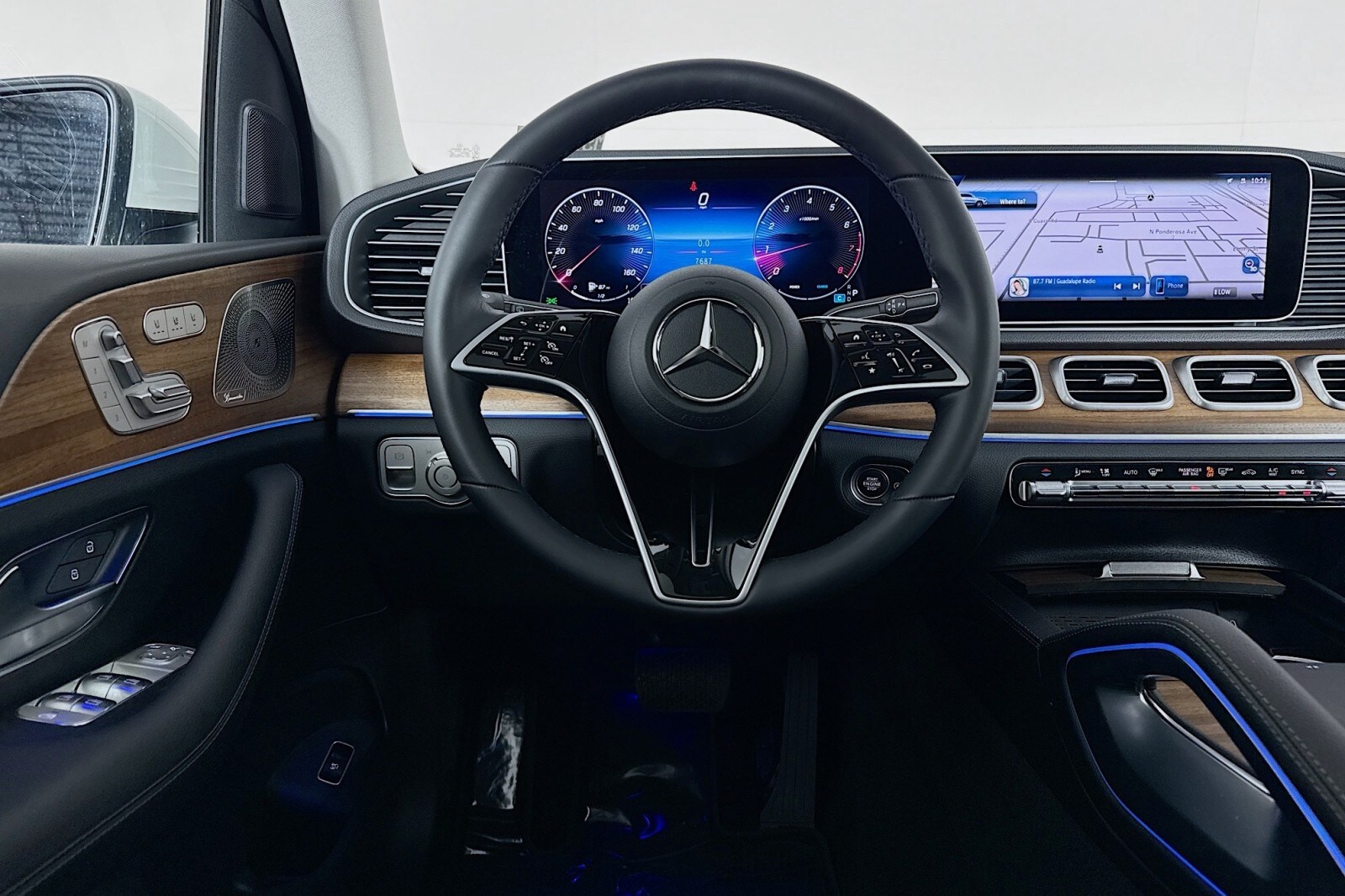 2025 Mercedes Benz GLE 350 4MATIC photo 2
