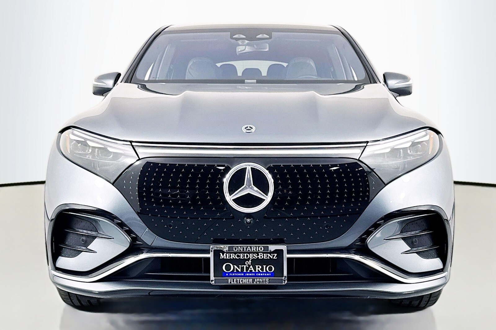 2023 Mercedes Benz EQS SUV 450 4MATIC photo 2