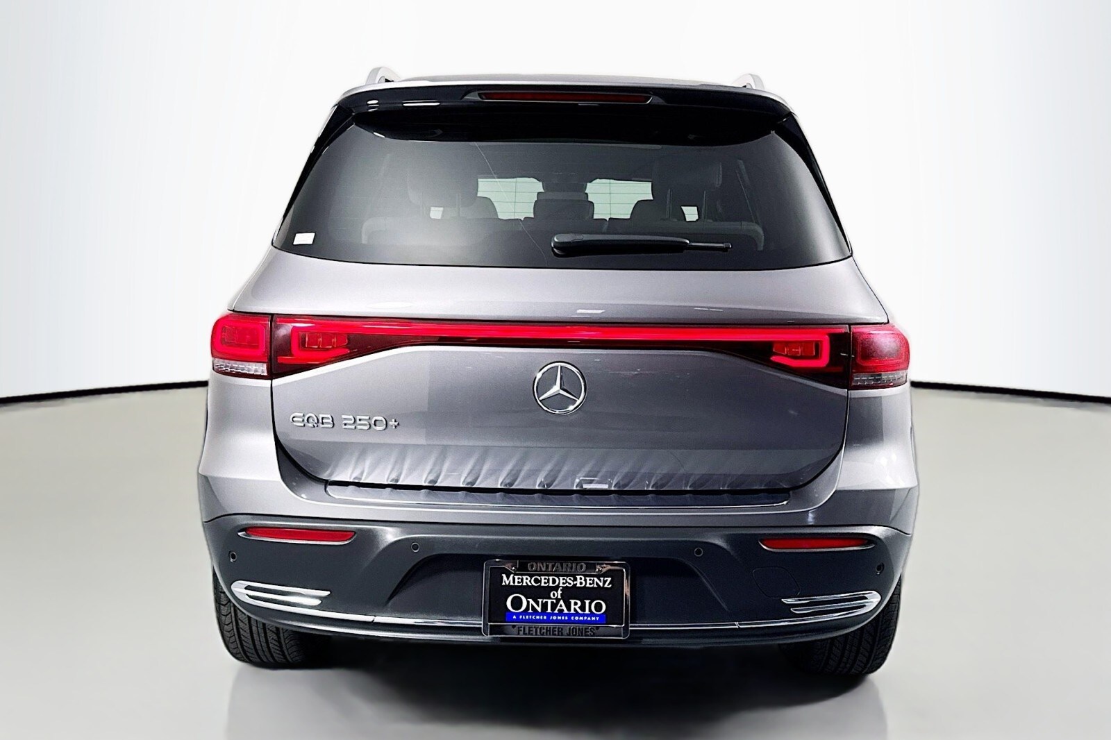 2023 Mercedes Benz EQB photo 3