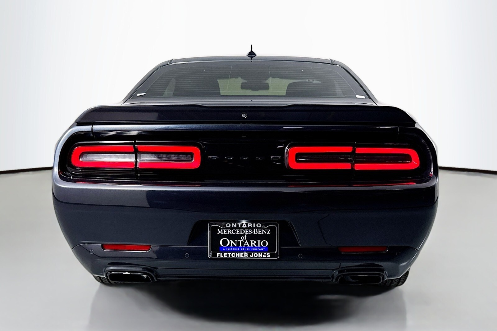 2018 Dodge Challenger SXT Plus photo 3