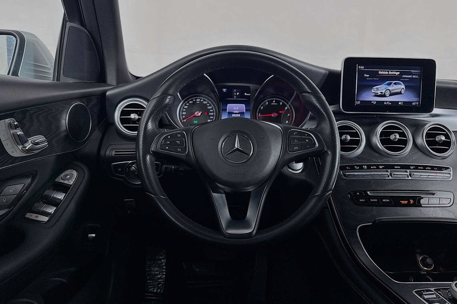 2018 Mercedes Benz GLC 300 photo 4