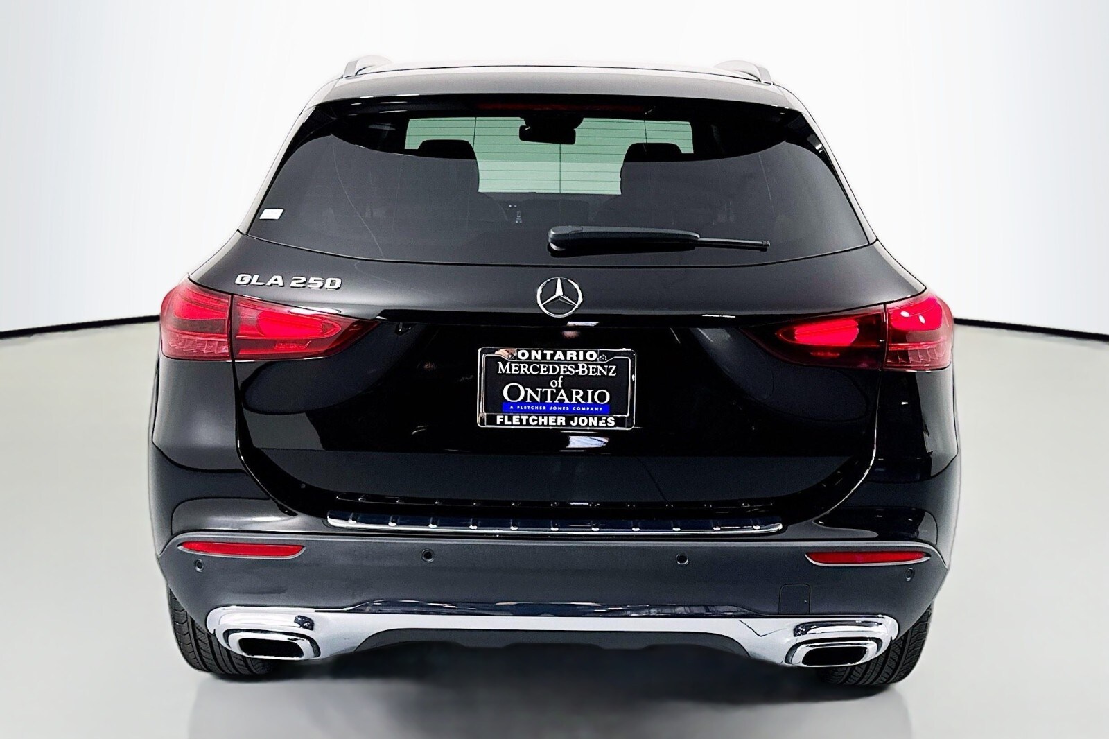 2025 Mercedes Benz GLA 250 photo 3