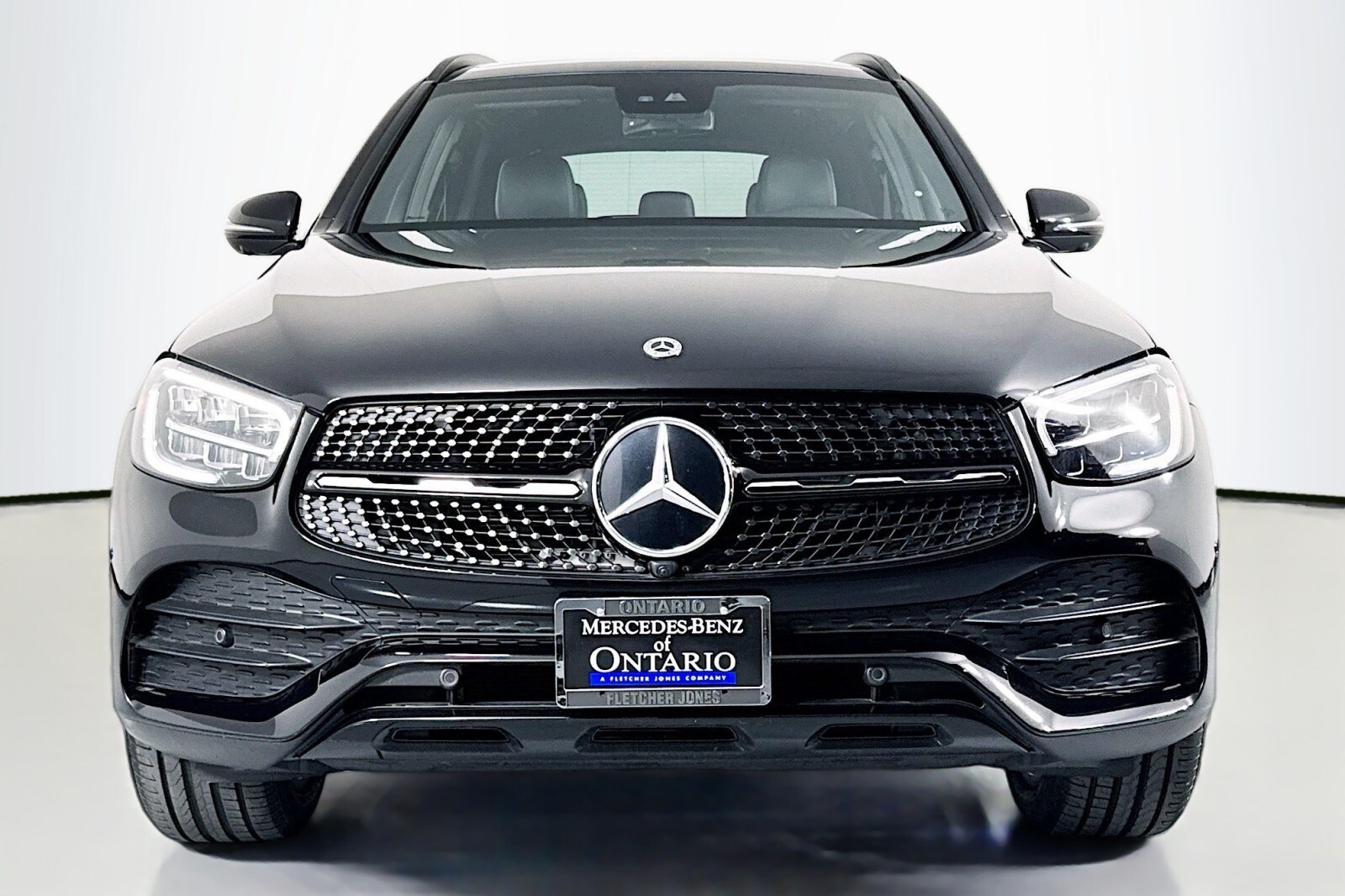 2022 Mercedes Benz GLC 300 photo 2