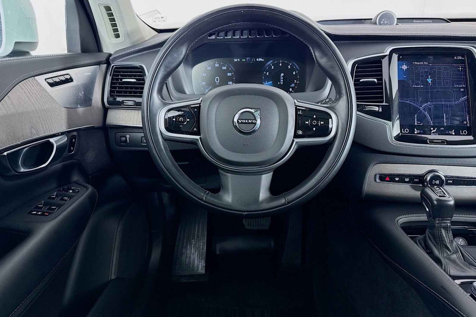 2022 Volvo XC90 Inscription photo 2