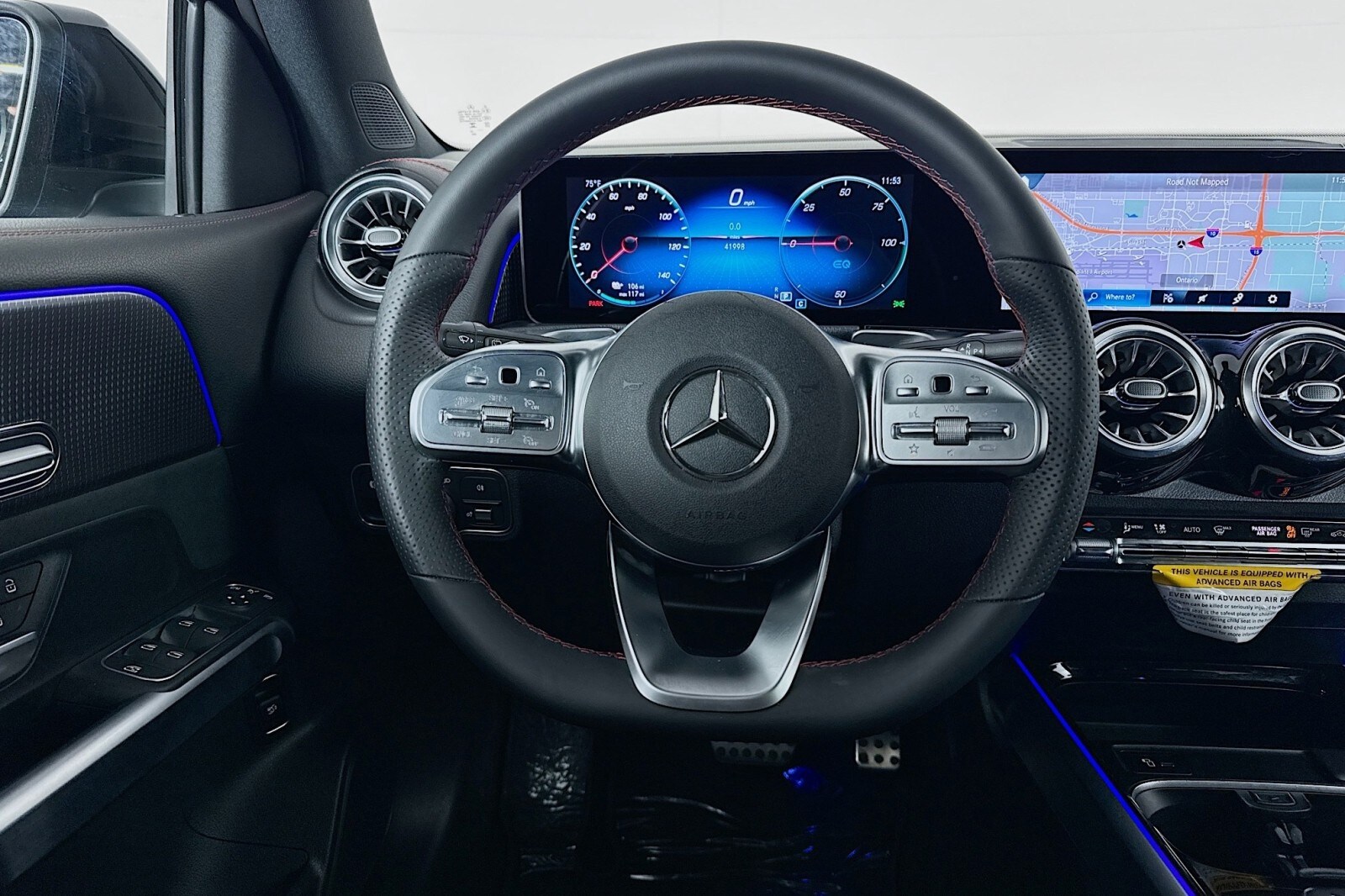2022 Mercedes Benz EQB 300 4MATIC photo 2