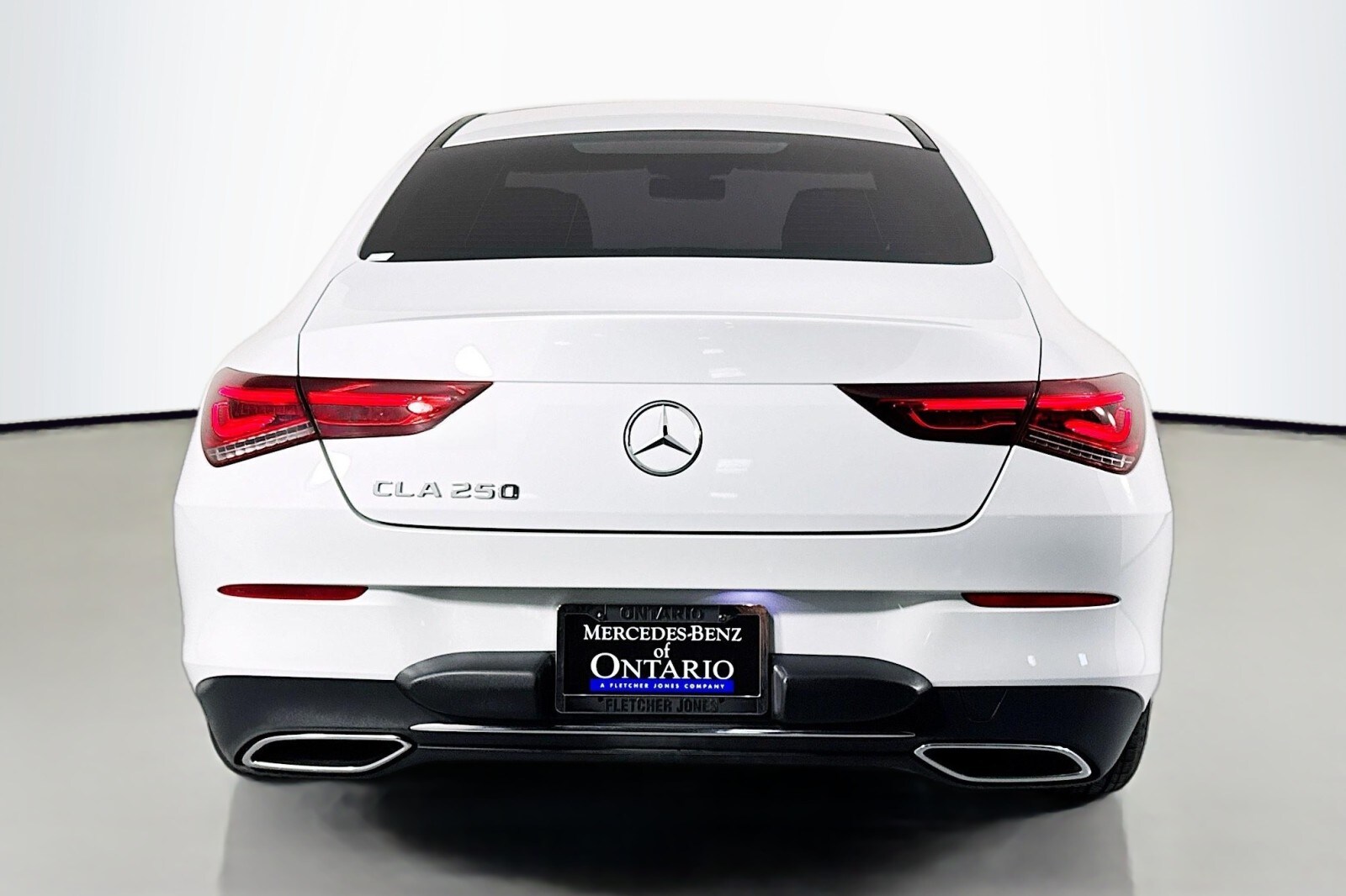 2022 Mercedes Benz CLA 250 photo 3
