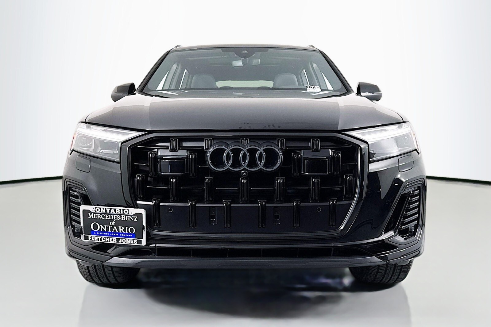 2025 Audi Q7 Premium Plus photo 2
