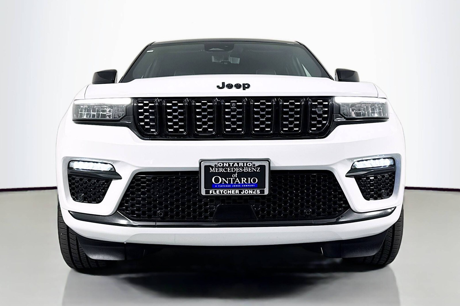 2022 Jeep Cherokee photo 2