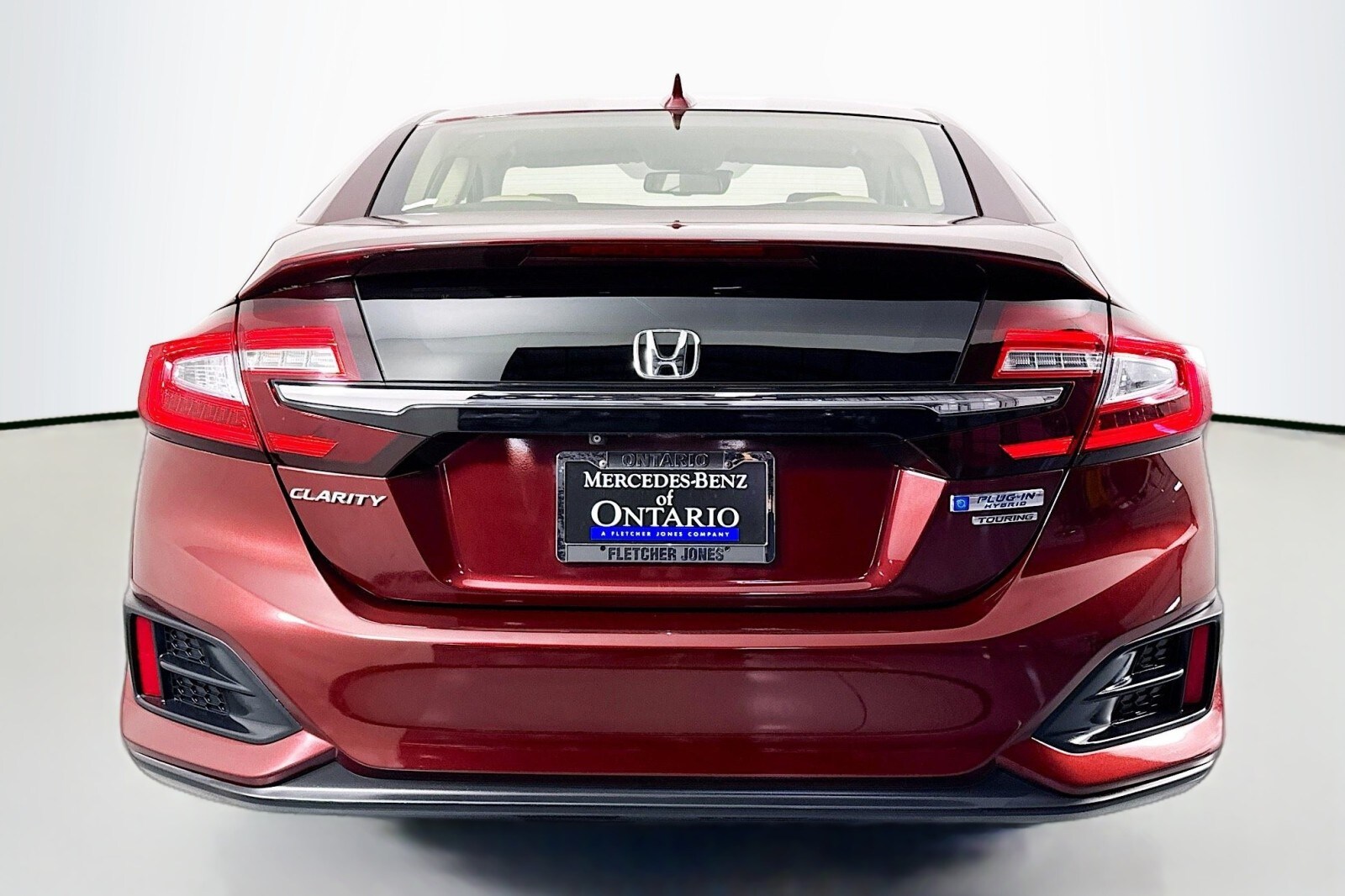 2018 Honda Clarity Plug-In Hybrid Touring photo 2