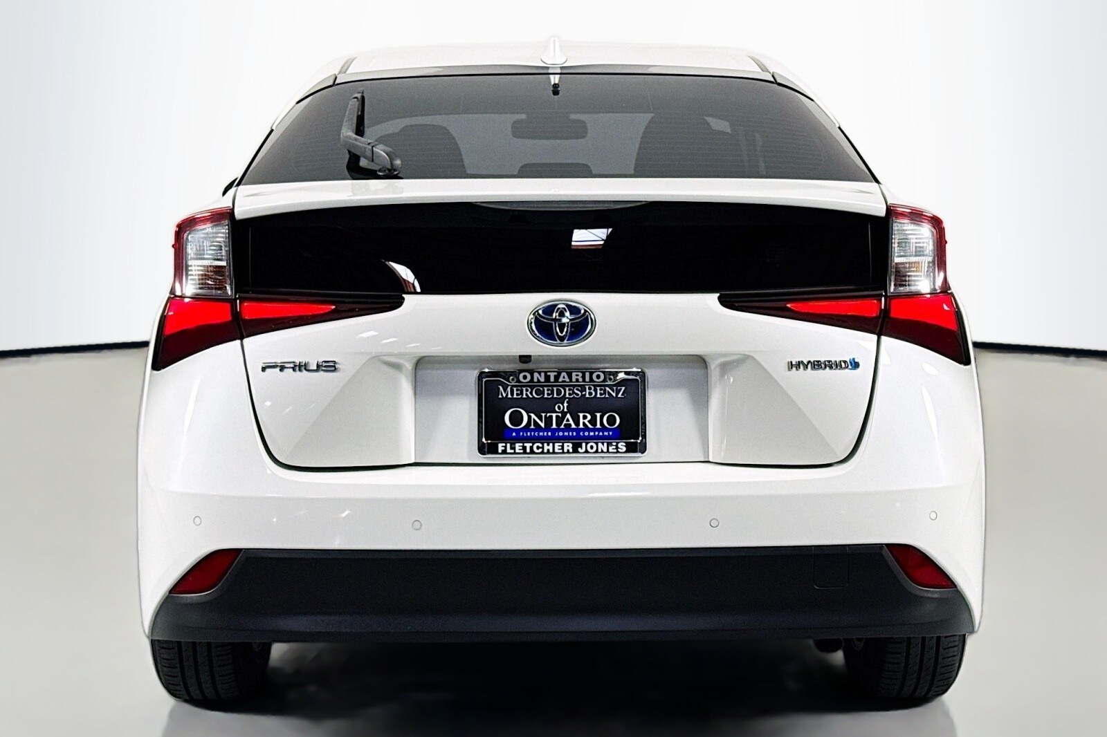 2019 Toyota Prius LE photo 3