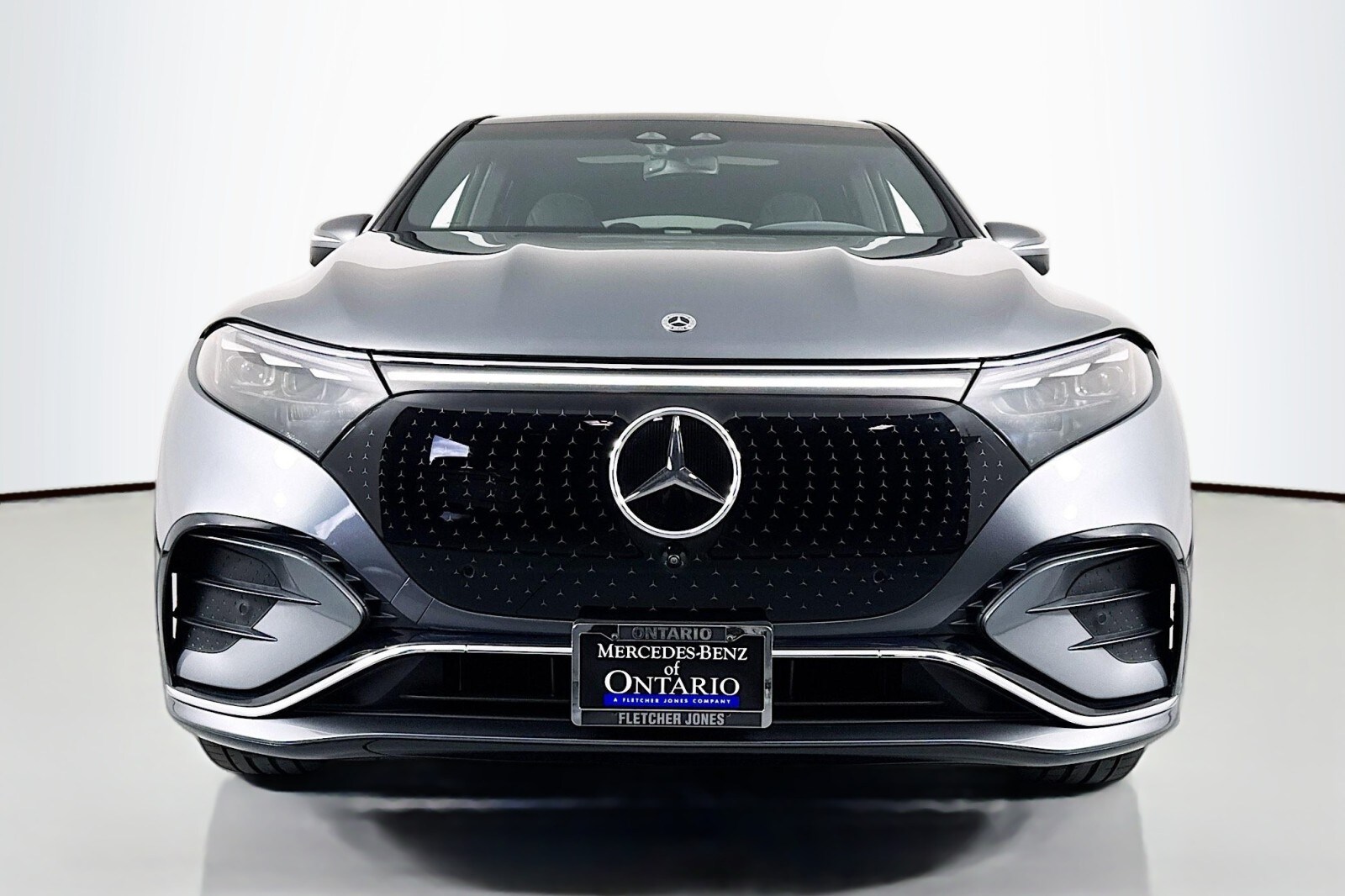 2023 Mercedes Benz EQS SUV 580 4MATIC photo 2