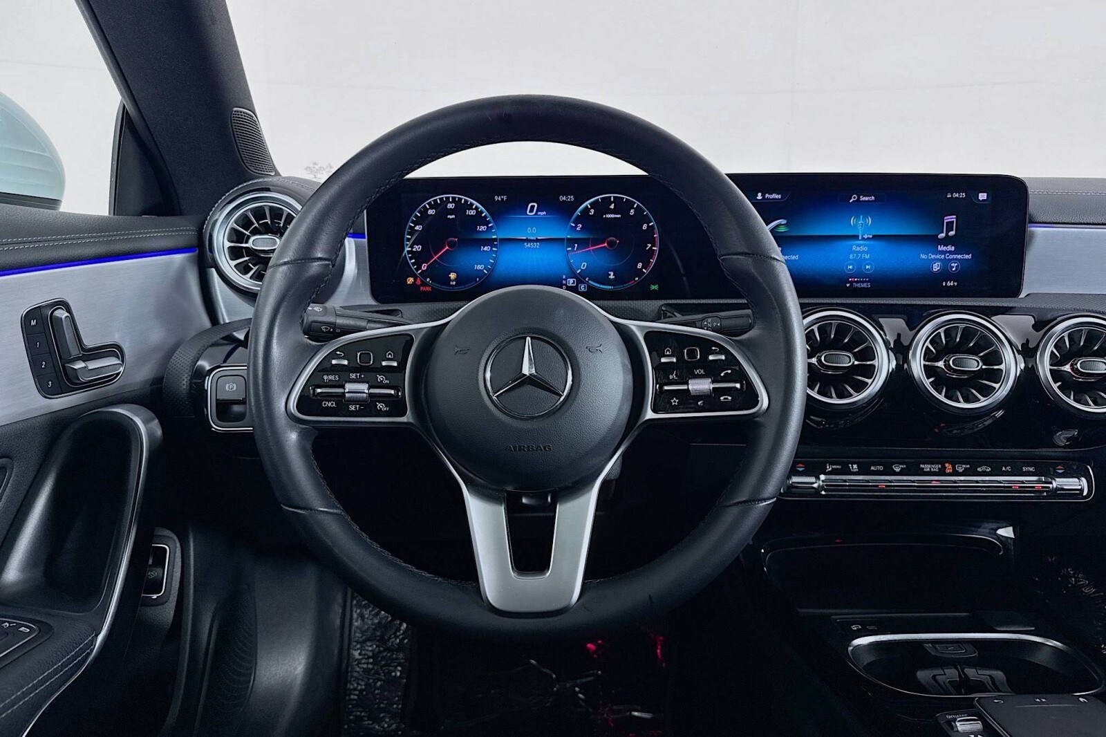 2022 Mercedes Benz CLA 250 photo 4
