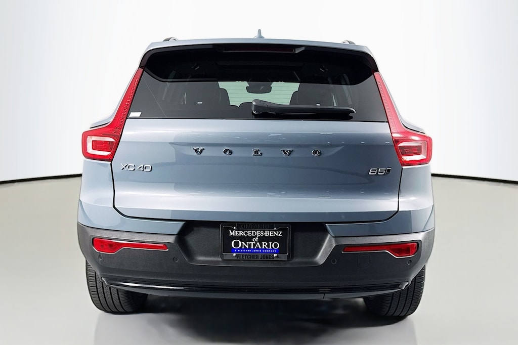 Used 2023 Volvo XC40 Ultimate Dark Theme