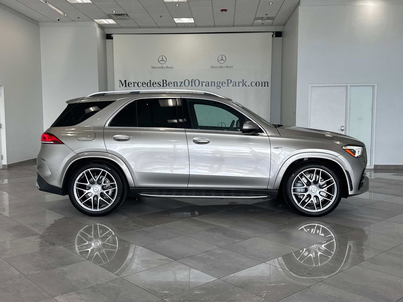 2021 Mercedes Benz GLE AMG 53 4MATIC photo 2