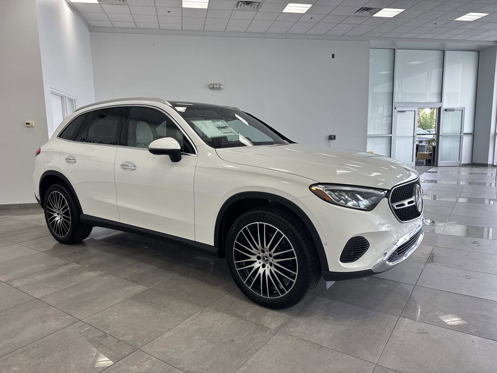 2026 Mercedes Benz GLC 300 4MATIC photo 2