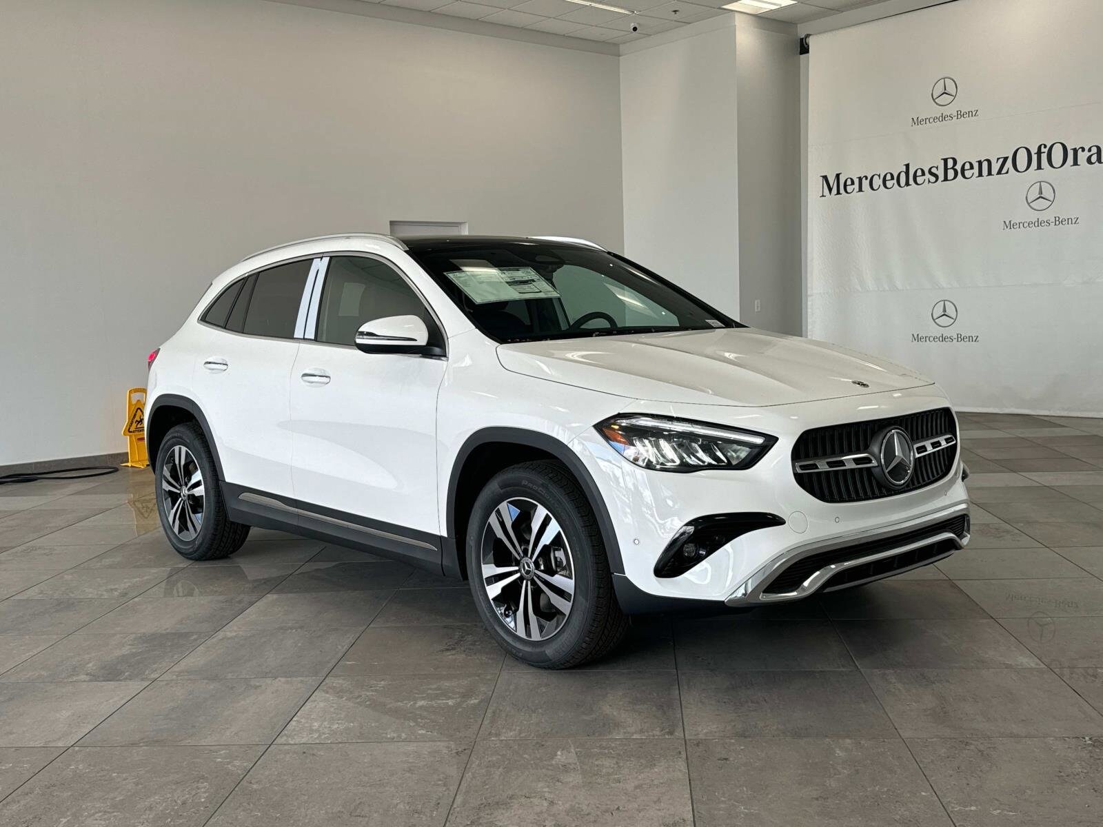 2025 Mercedes Benz GLA 250 photo 2