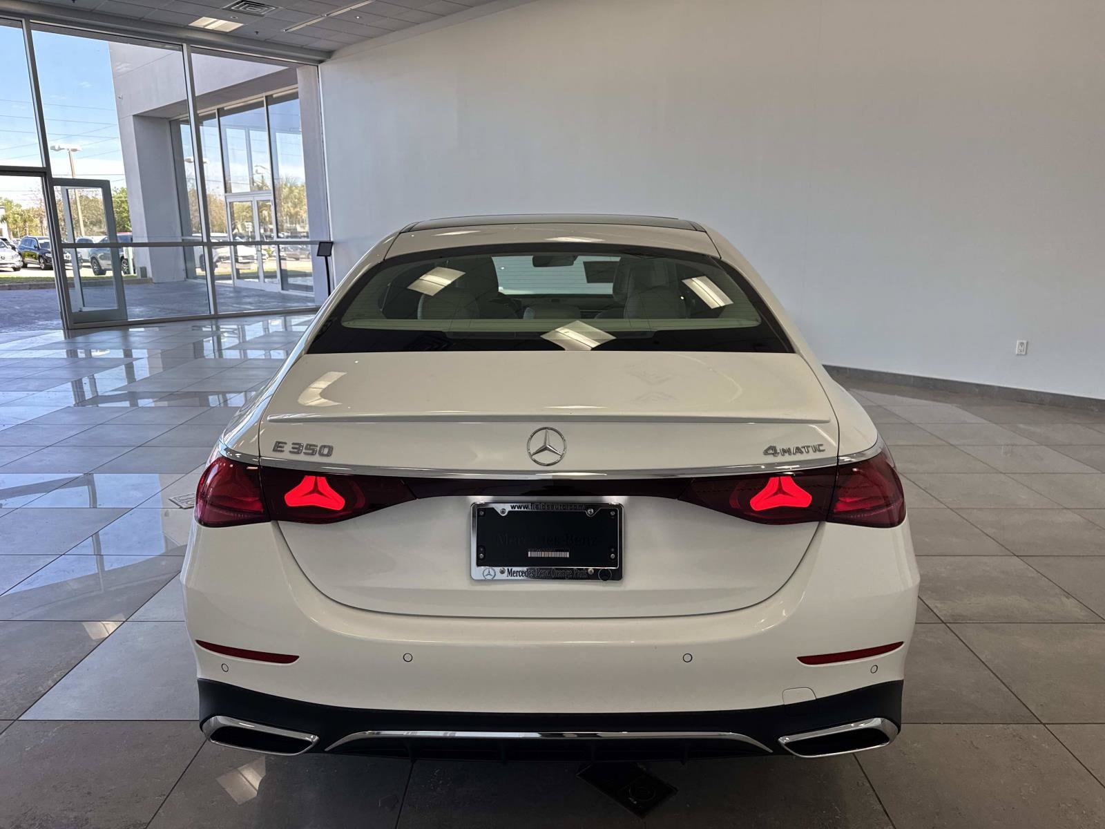 2026 Mercedes-Benz E-Class E350 - Photo 6