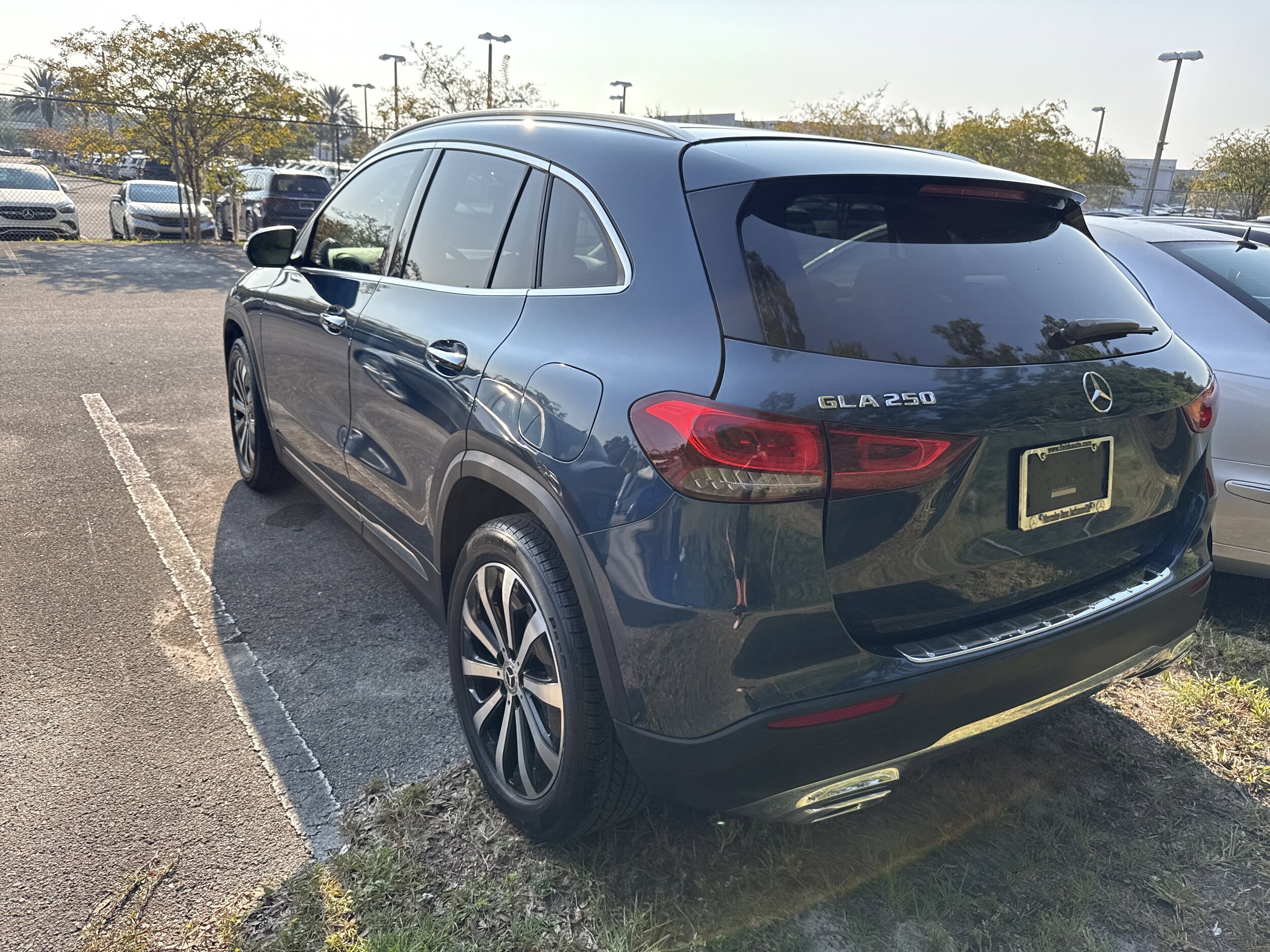 2021 Mercedes Benz GLA 250 photo 2