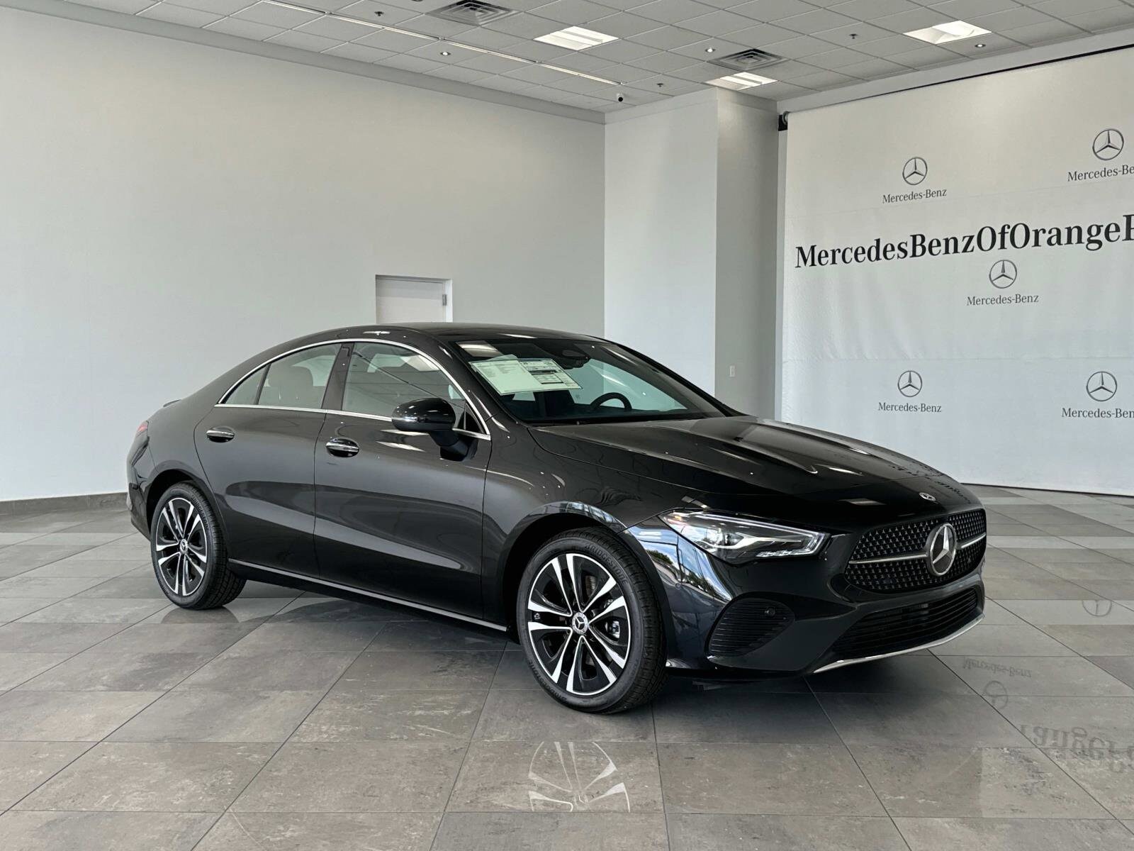 2025 Mercedes Benz CLA 250 4MATIC photo 2