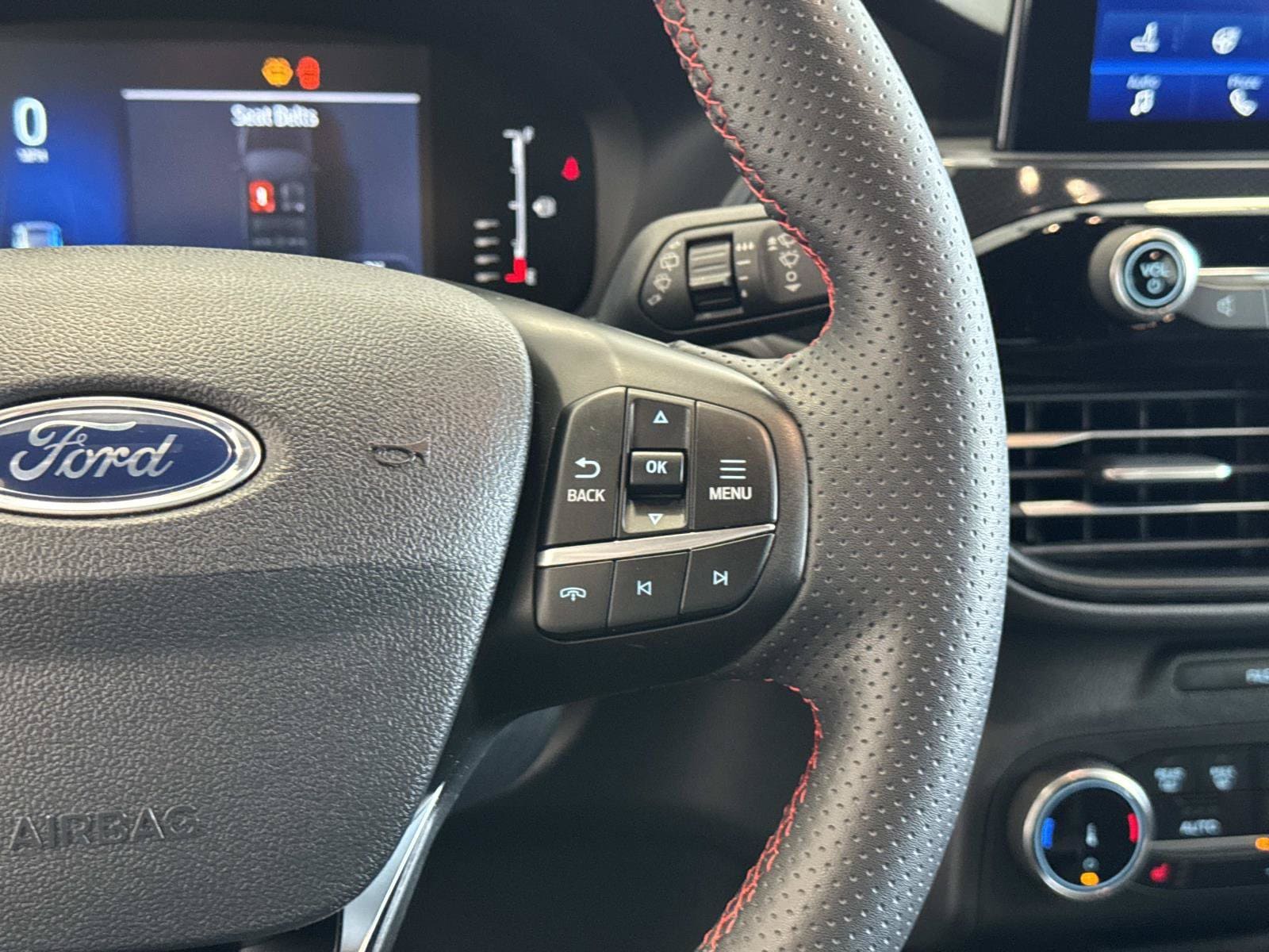 2023 Ford Escape ST-Line Select - Photo 23