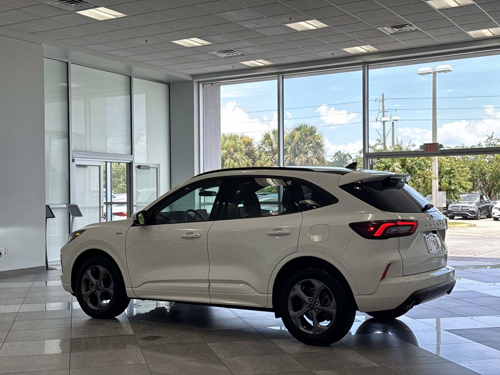 2023 Ford Escape ST-Line Select - Photo 28
