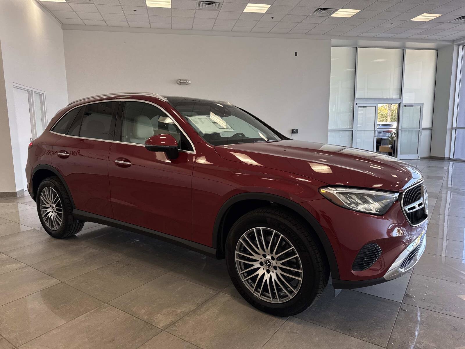 2026 Mercedes Benz GLC 300 4MATIC photo 3