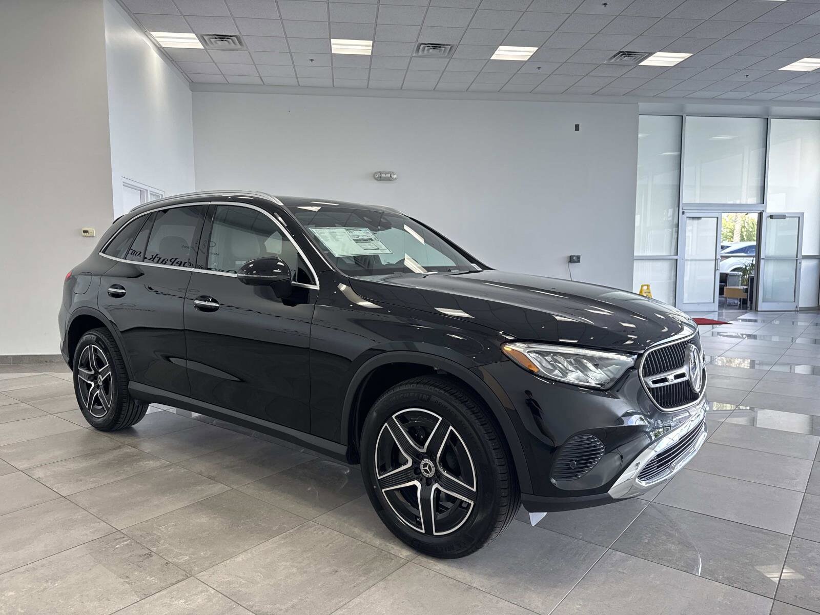 2026 Mercedes Benz GLC 300 4MATIC photo 2