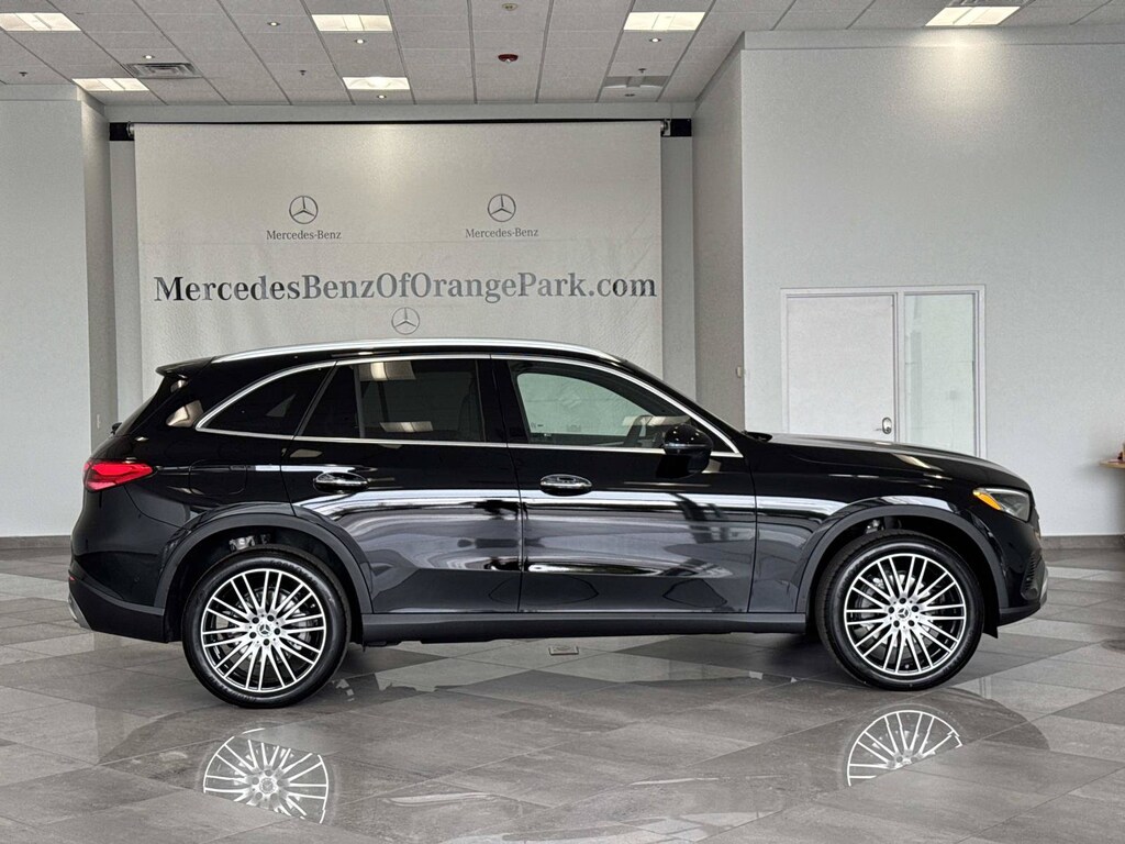 New 2026 Mercedes-Benz GLC 300 SUV