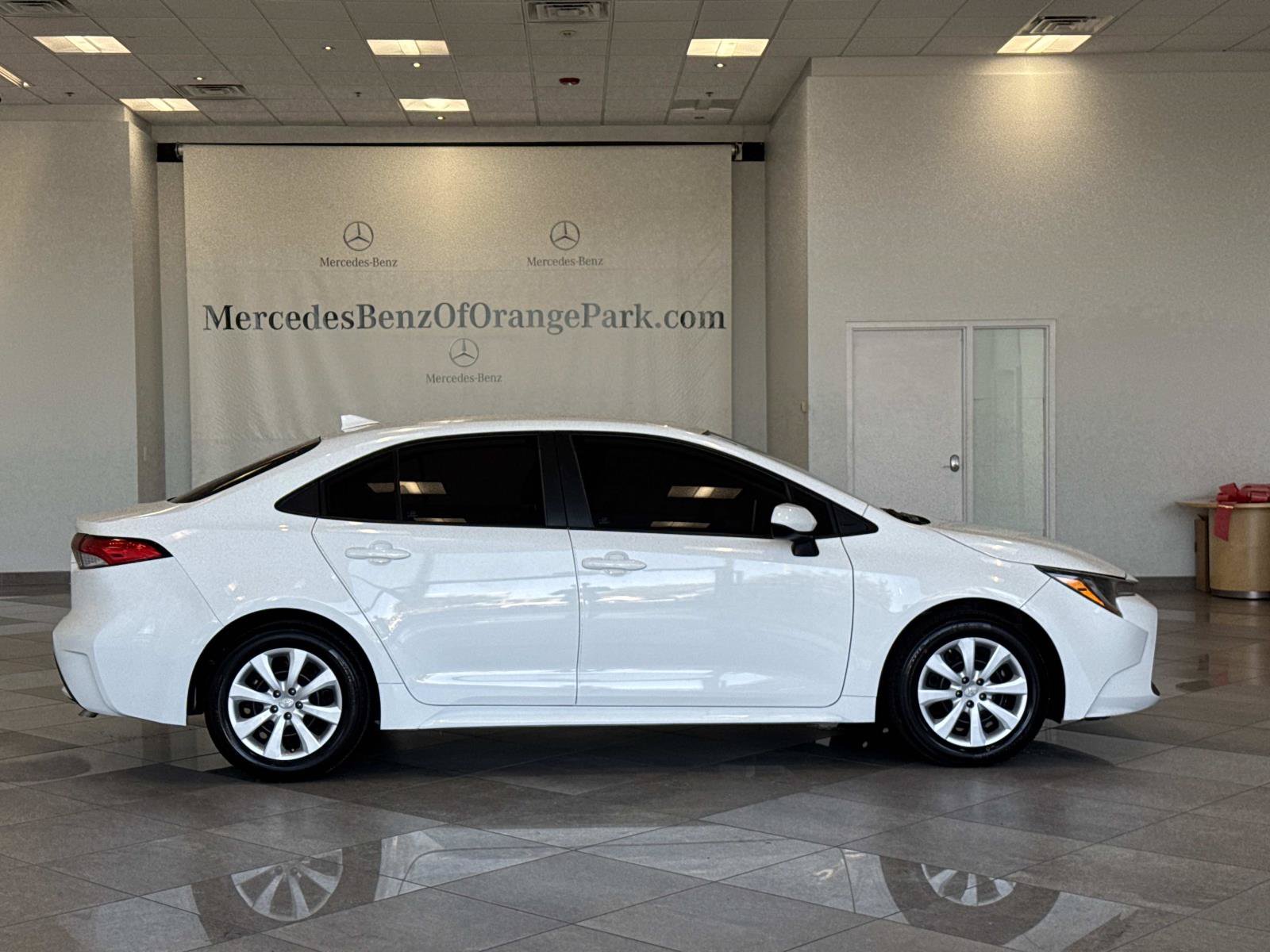 Used 2021 Toyota Corolla LE Sedan