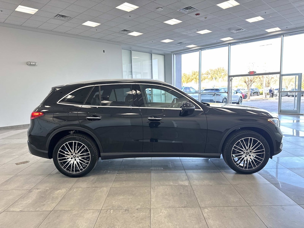 New 2026 Mercedes-Benz GLC 300 SUV