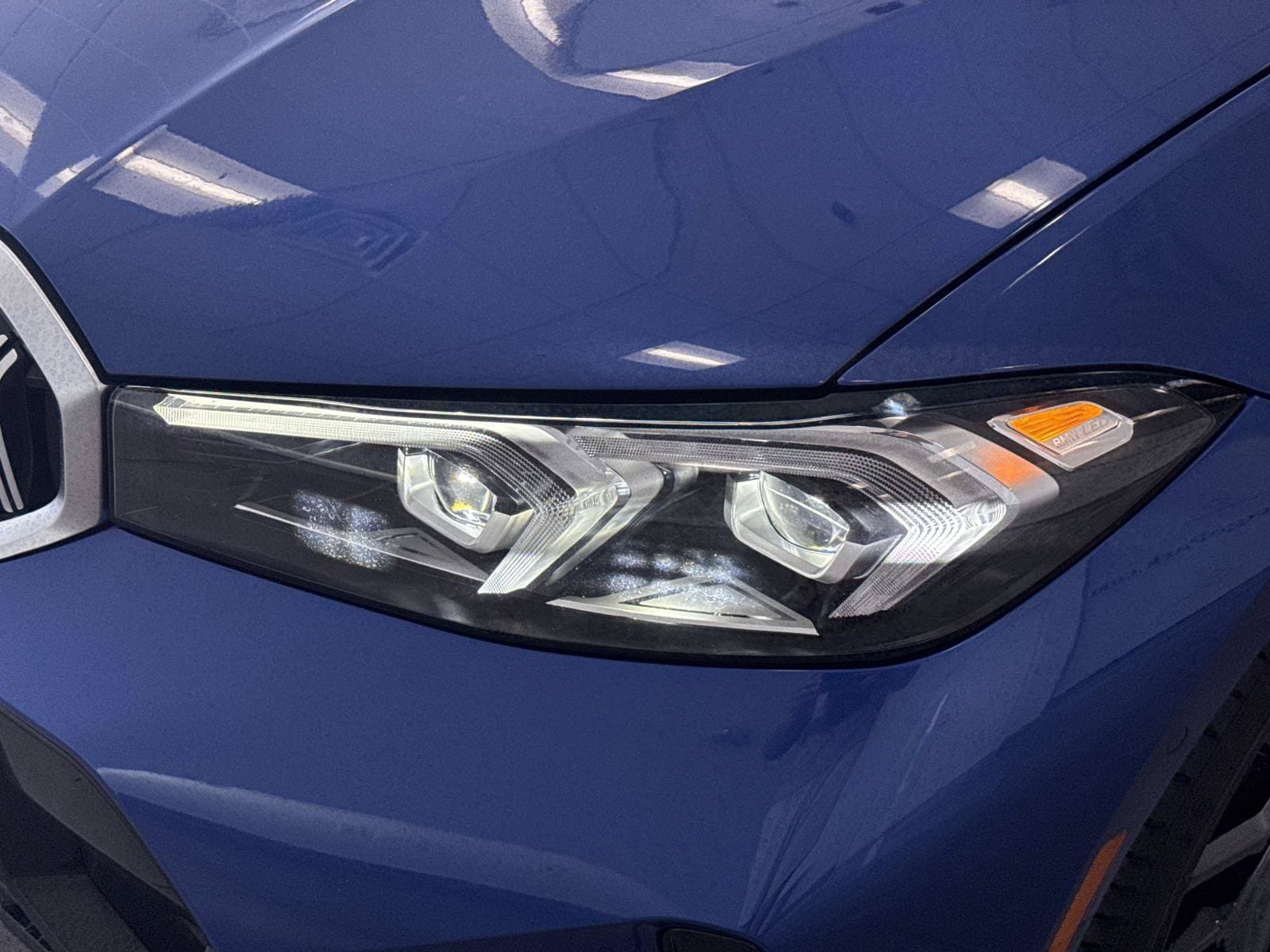 2024 BMW 3 Series 330e - Photo 30