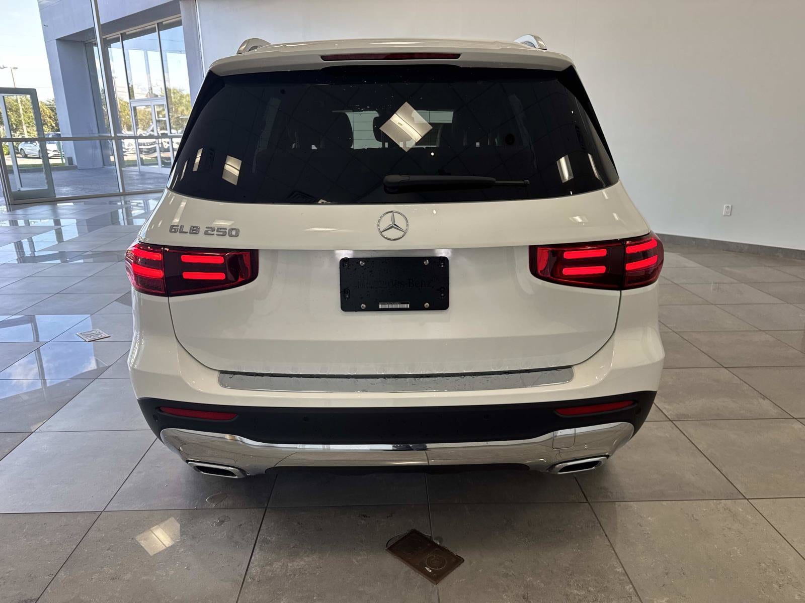 2026 Mercedes-Benz GLB GLB 250 - Photo 6