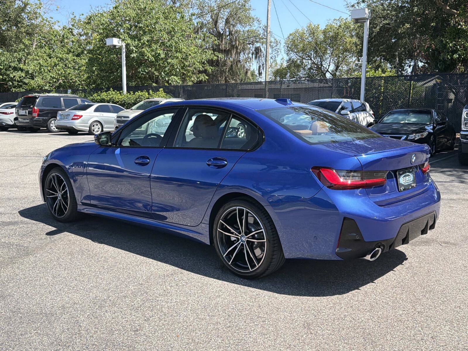 2024 BMW 3 Series 330e - Photo 5