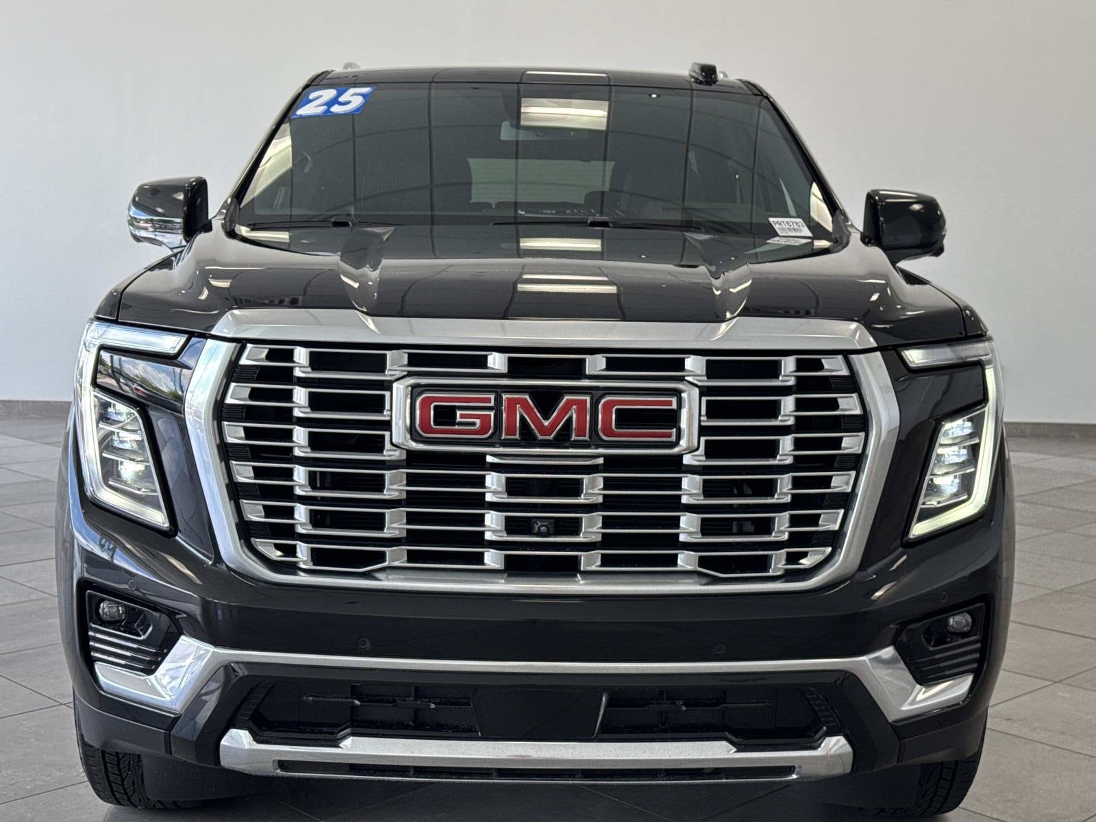2025 GMC Yukon Denali - Photo 28