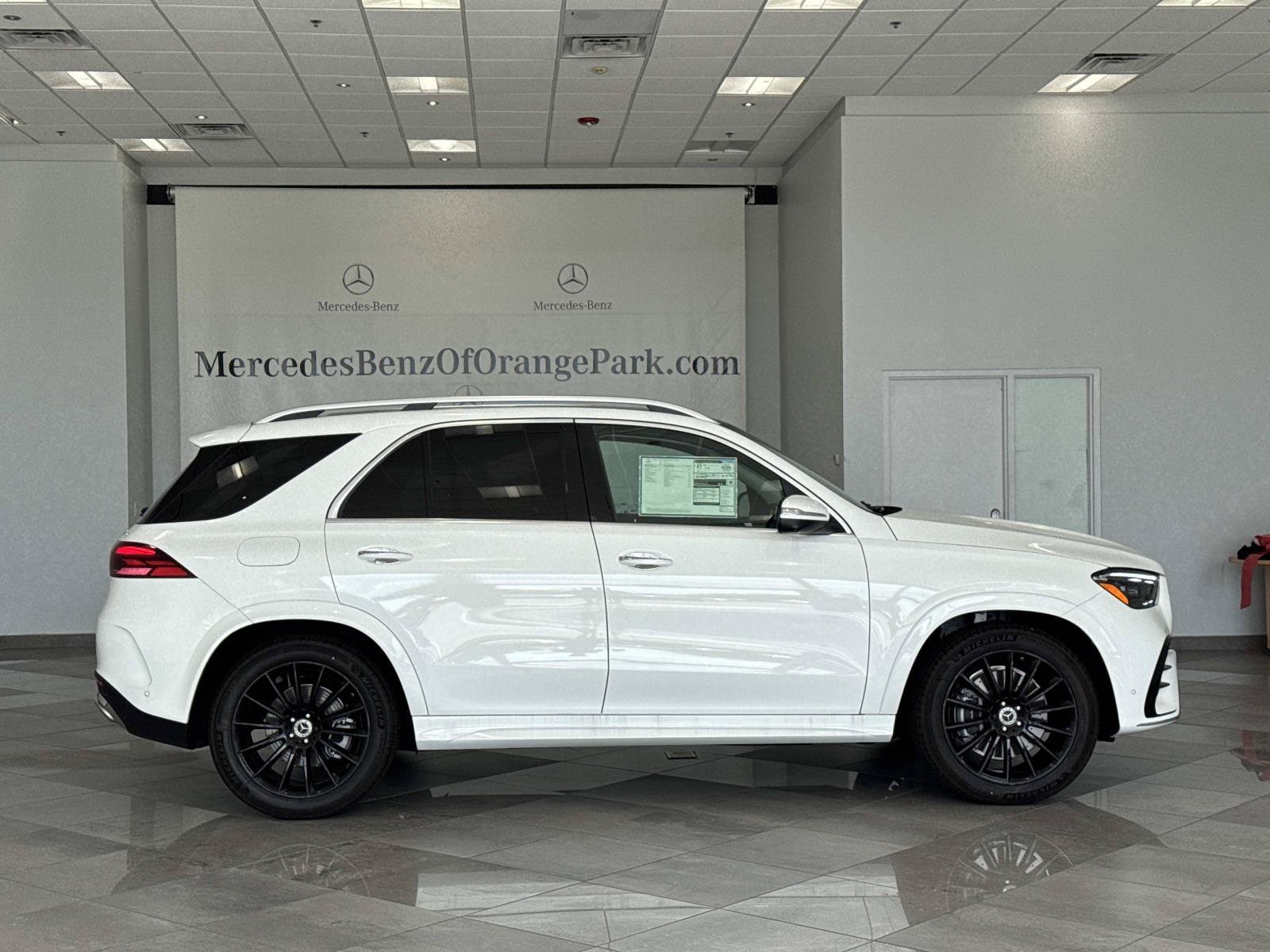 2026 Mercedes-Benz GLE GLE450 - Photo 3