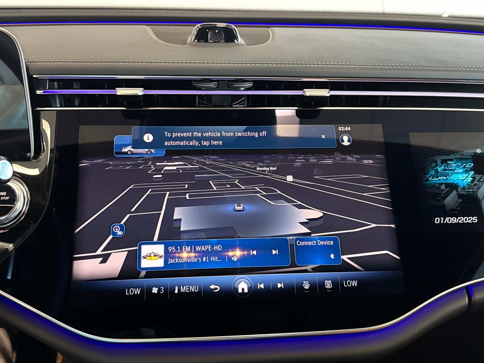 2025 Mercedes Benz E 350 4MATIC Sedan photo 4