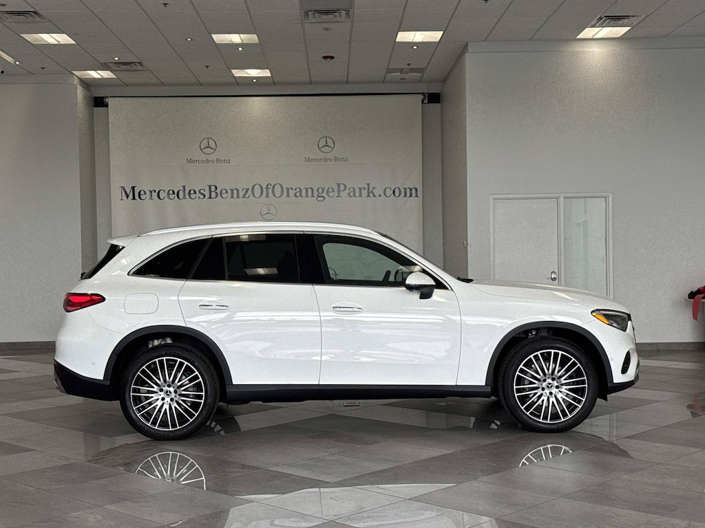 New 2026 Mercedes-Benz GLC 300 SUV