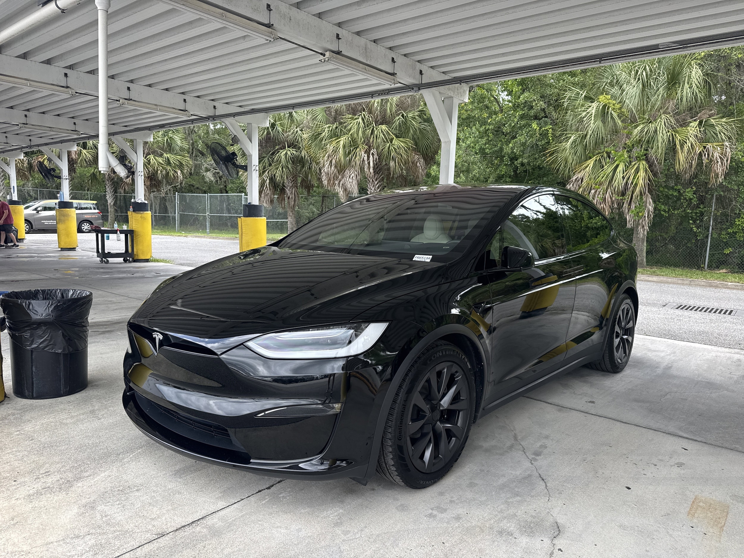 2023 Tesla Model X Long Range's photo