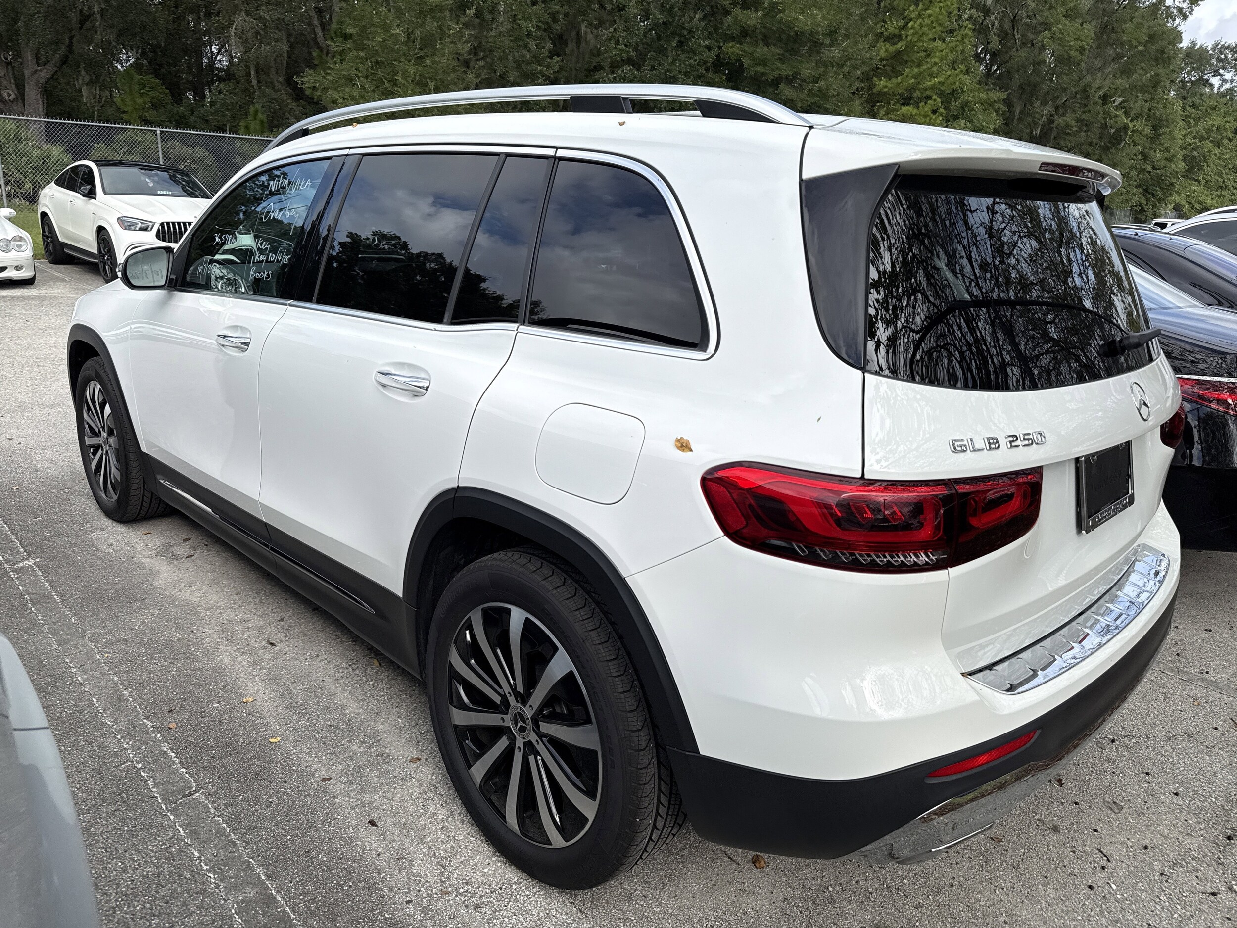 2022 Mercedes Benz GLB 250 photo 4