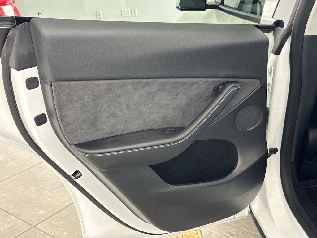 Used 2023 Tesla Model Y Long Range SUV