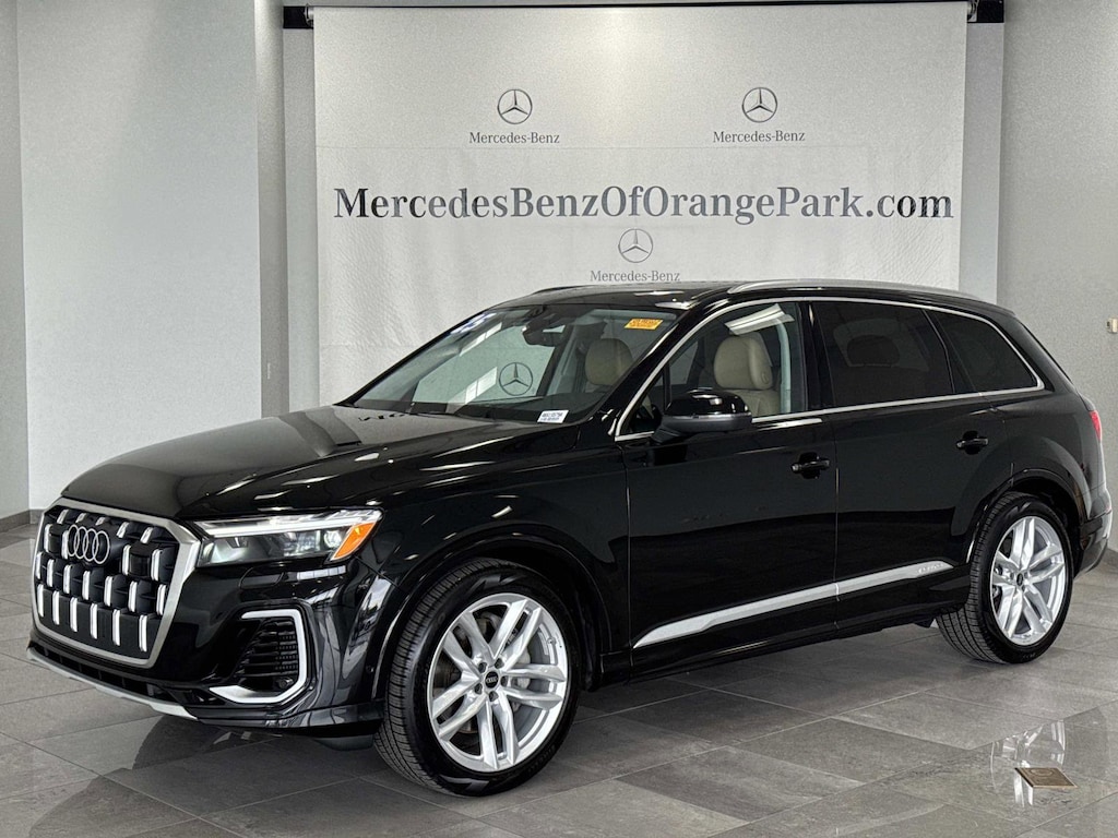 Used 2025 Audi Q7 55 Premium SUV