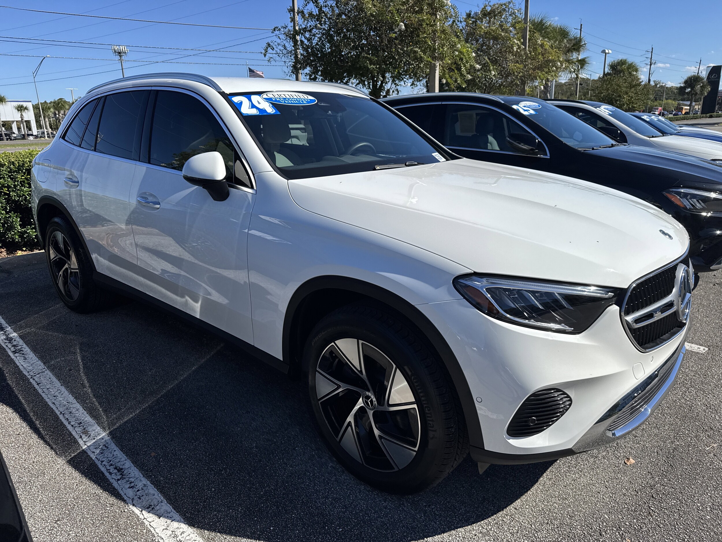 2024 Mercedes Benz GLC 300 4MATIC photo 2