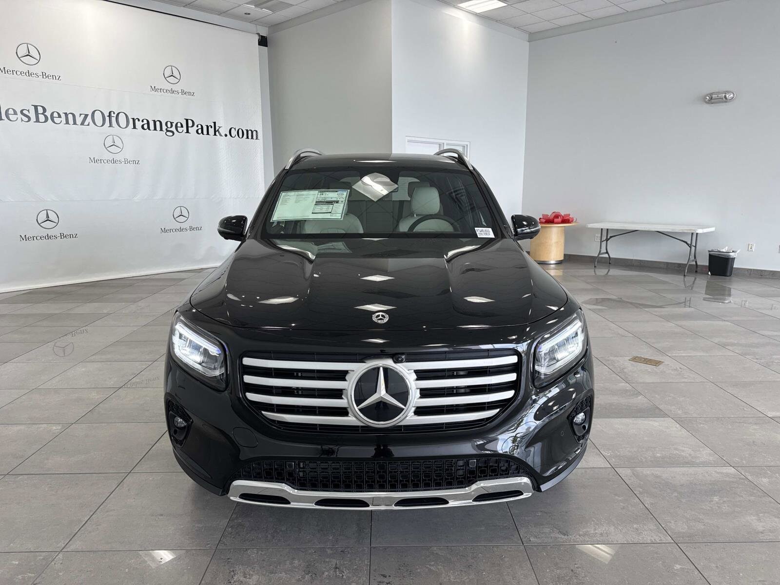 2026 Mercedes Benz GLB 250 photo 2