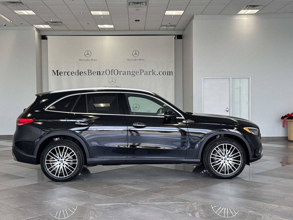 New 2026 Mercedes-Benz GLC 300 SUV