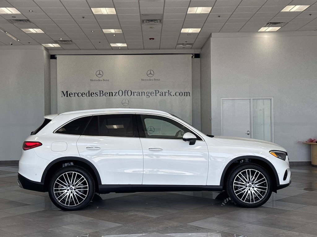 New 2026 Mercedes-Benz GLC 300 SUV