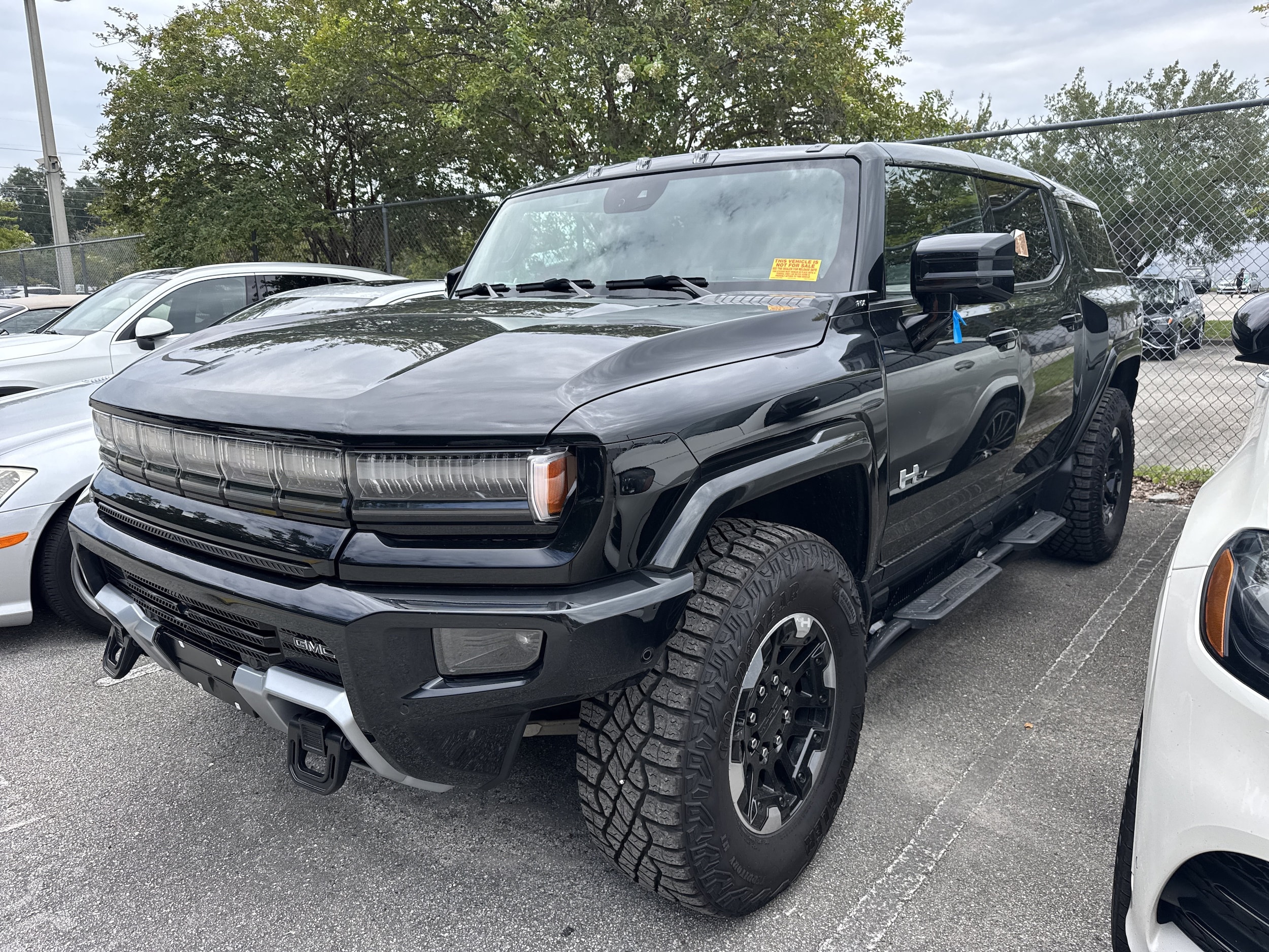 2025 GMC HUMMER EV SUV