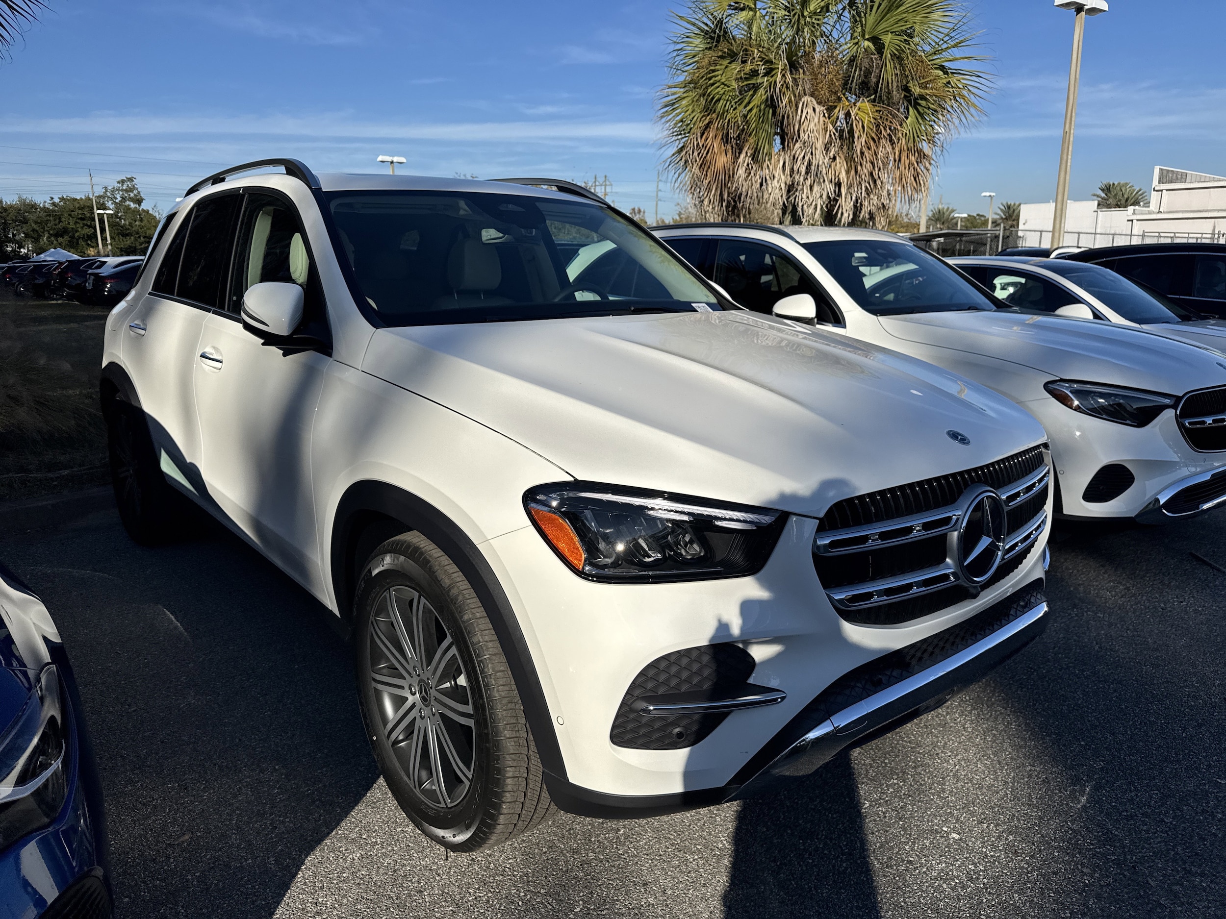 2026 Mercedes-Benz GLE GLE350's photo
