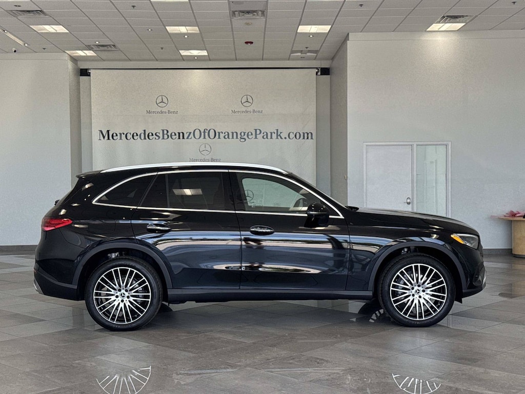 New 2026 Mercedes-Benz GLC 300 SUV