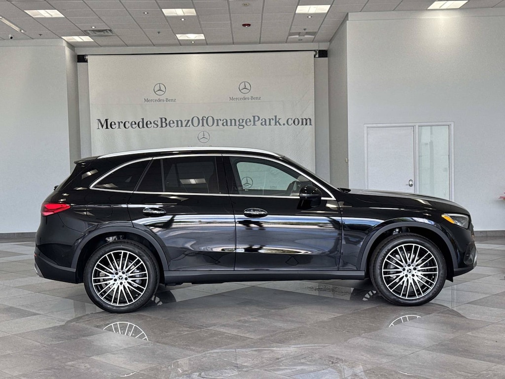 New 2026 Mercedes-Benz GLC 300 SUV